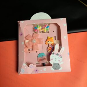 Set of hair accessories / مجموعة توك للشعر