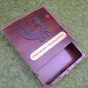 Wooden box / بوكس خشب