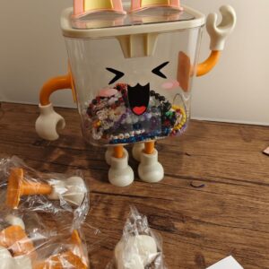 Acrylic Tissue box / علبة مناديل